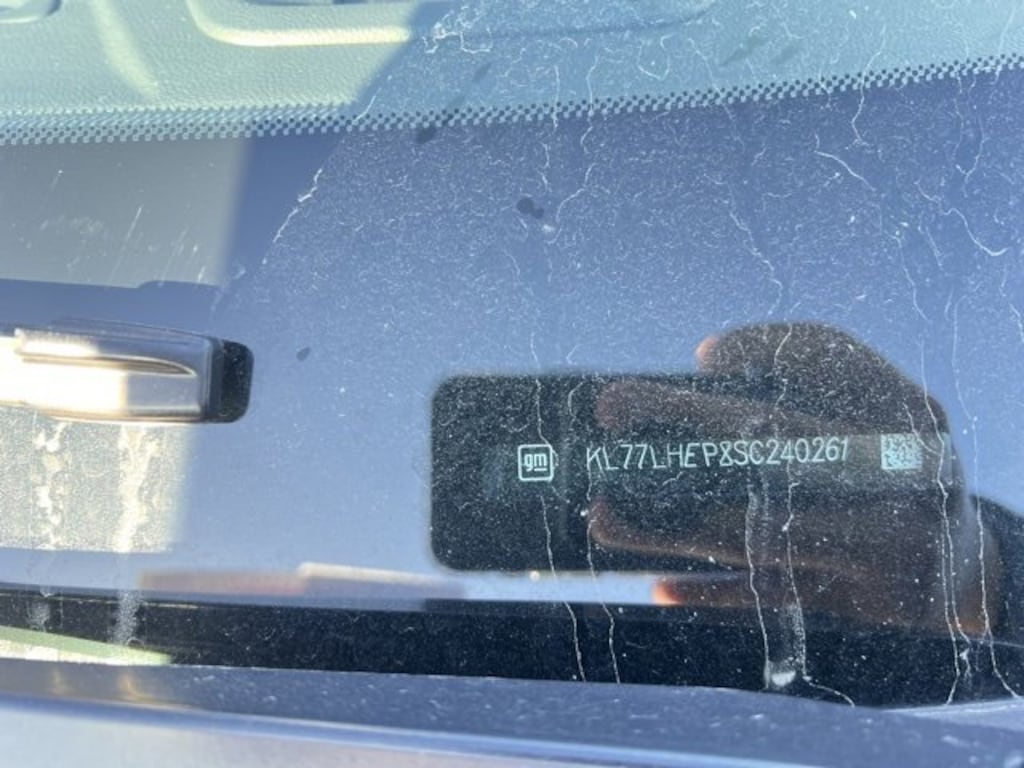 Used 2025 Chevrolet Trax LT SUV