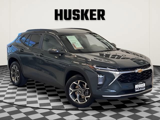 2025 Chevrolet Trax LT's photo