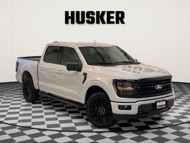 White 2025 Ford F-150 XLT SuperCrew 4WD Pickup Truck Four-Wheel Drive Automatic