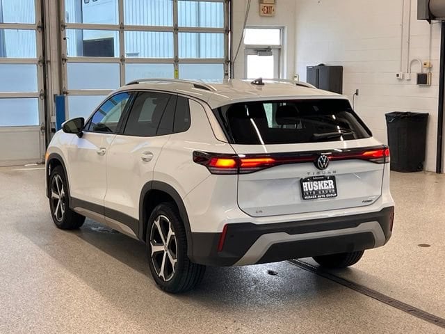 2026 Volkswagen Tiguan SE - Photo 7