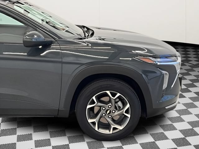 2025 Chevrolet Trax LT - Photo 6