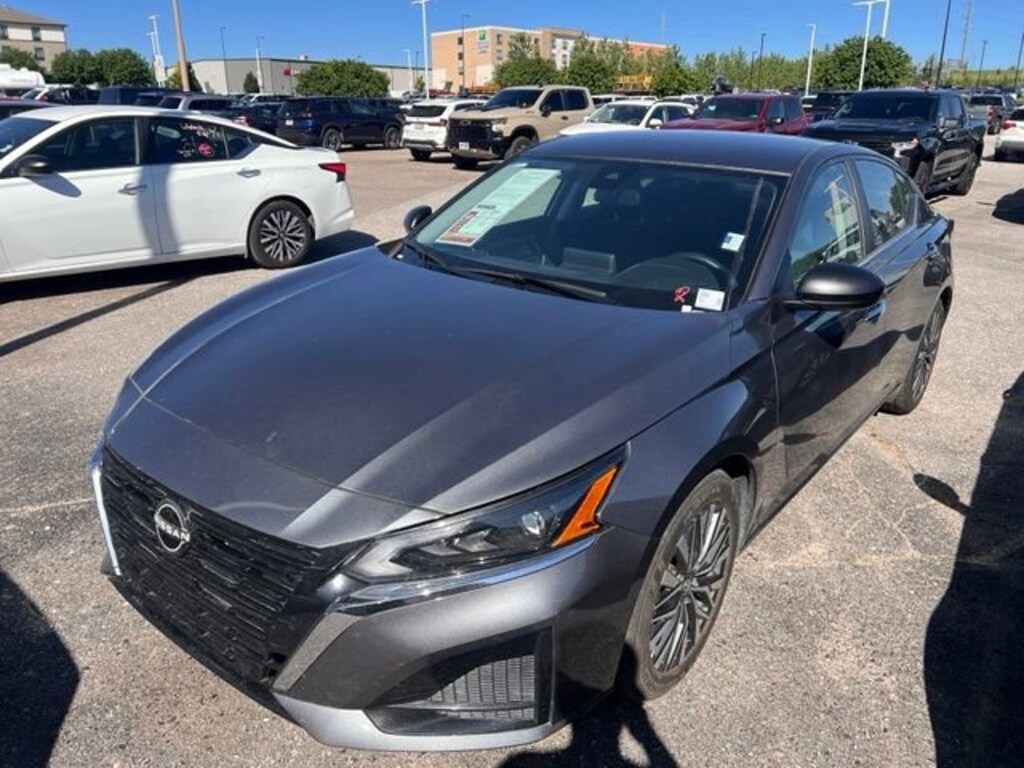 Used 2025 Nissan Altima SV FWD Sedan