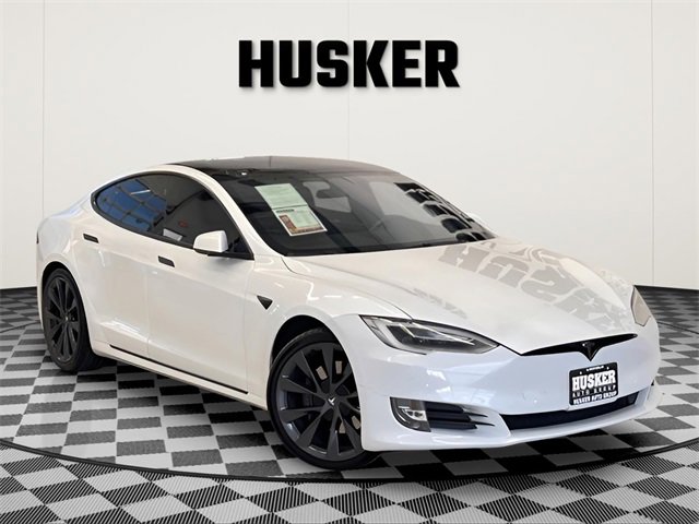 2020 Tesla Model S Standard's photo