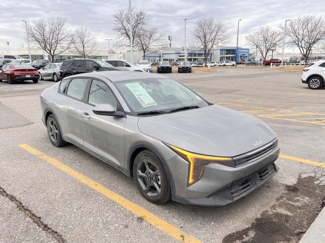 2025 Kia K4 LXS FWD