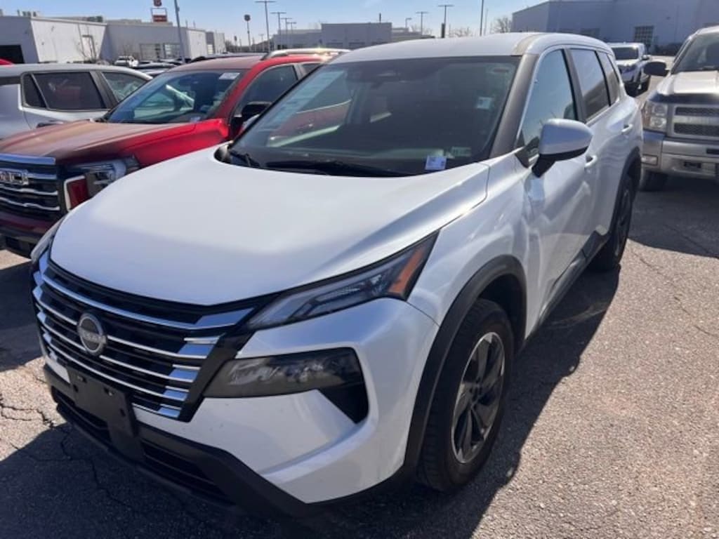 Used 2025 Nissan Rogue SV Intelligent AWD SUV