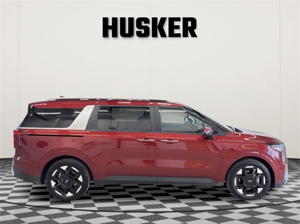 Used 2025 Kia Carnival EX