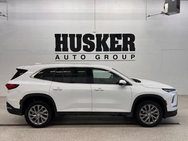 View vehicle photo 2