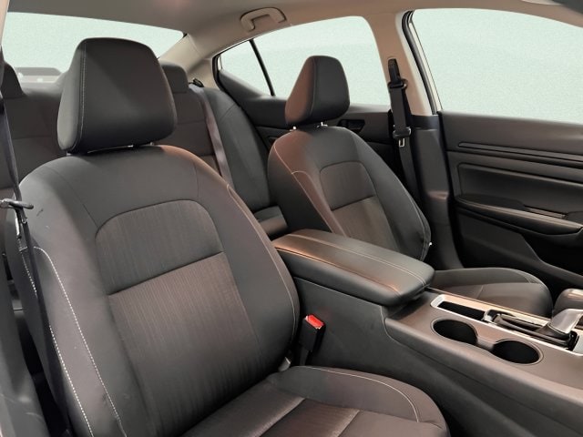 2025 Nissan Altima SV - Photo 12