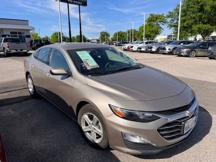2022 Chevrolet Malibu LT Car