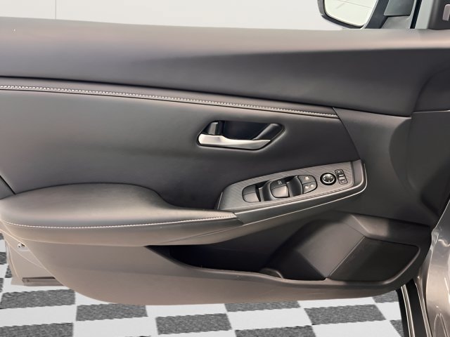 2025 Nissan Sentra SV - Photo 12