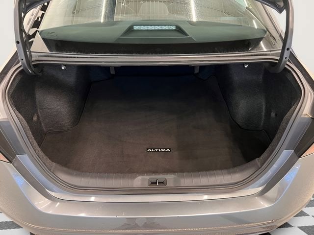 2025 Nissan Altima SV - Photo 8