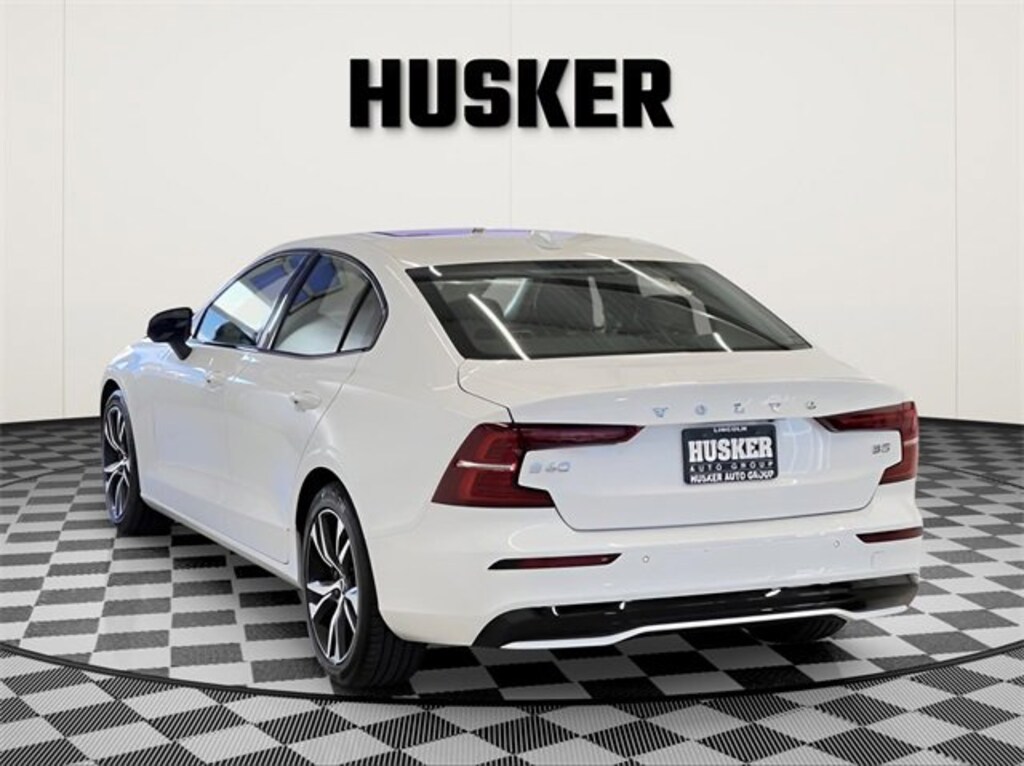 Used 2024 Volvo S60 Core Dark Theme