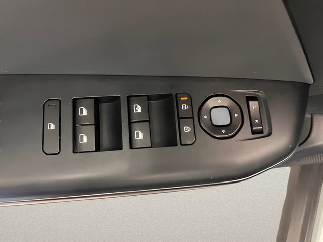 2025 Kia K4 LXS - Photo 12