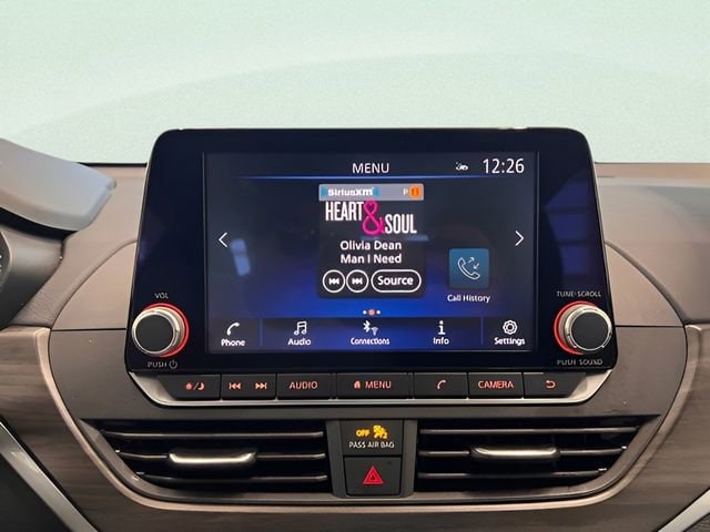 2025 Nissan Altima SV - Photo 16