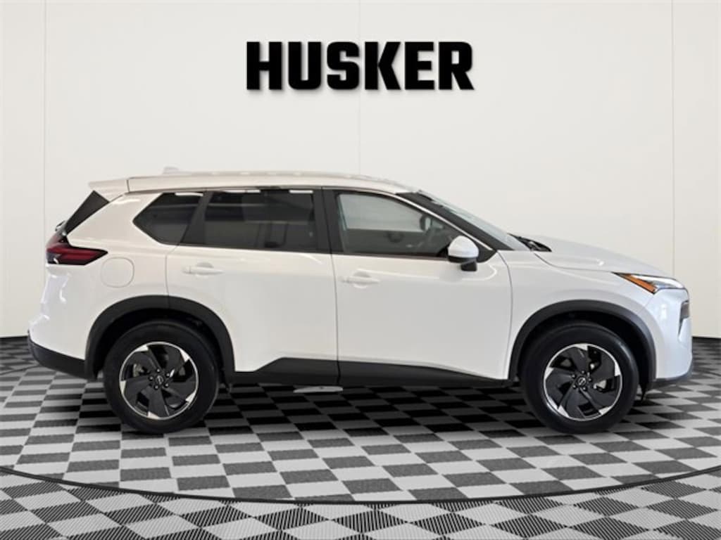 Used 2025 Nissan Rogue SV Intelligent AWD SUV