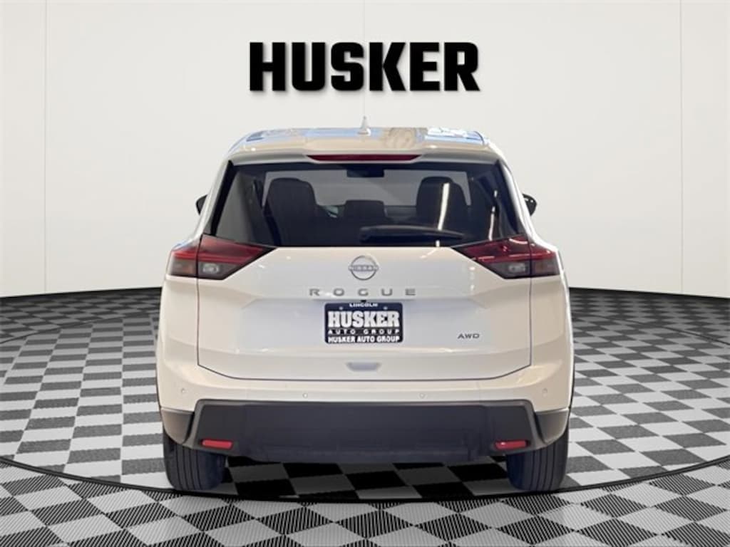 Used 2025 Nissan Rogue SV Intelligent AWD SUV