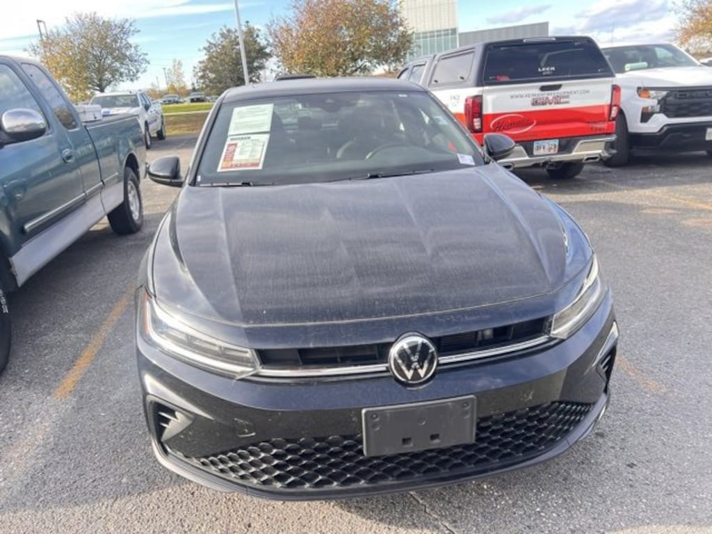 Used 2025 Volkswagen Jetta Sport
