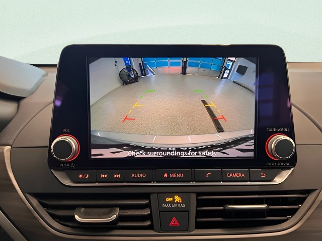 2025 Nissan Altima SV - Photo 14