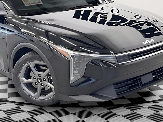 2025 Kia K4 LXS - Photo 26
