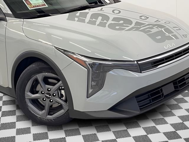 2025 Kia K4 LXS - Photo 27