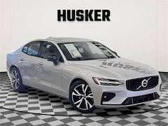 2024 Volvo S60 Core Dark Theme
