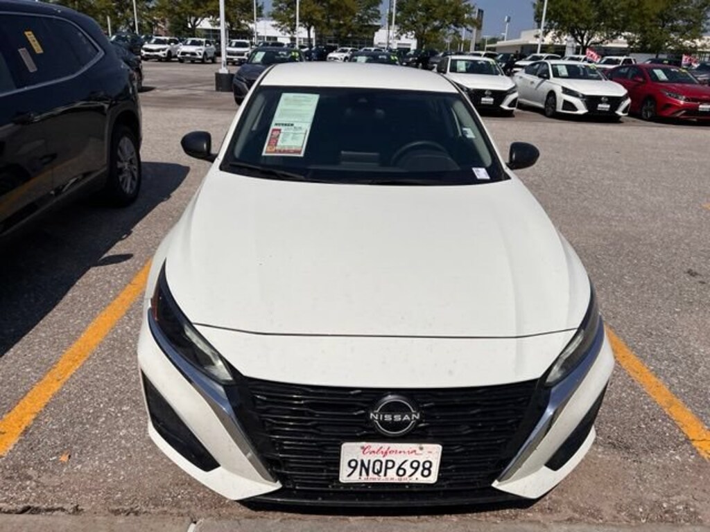 Used 2025 Nissan Altima SV FWD Sedan