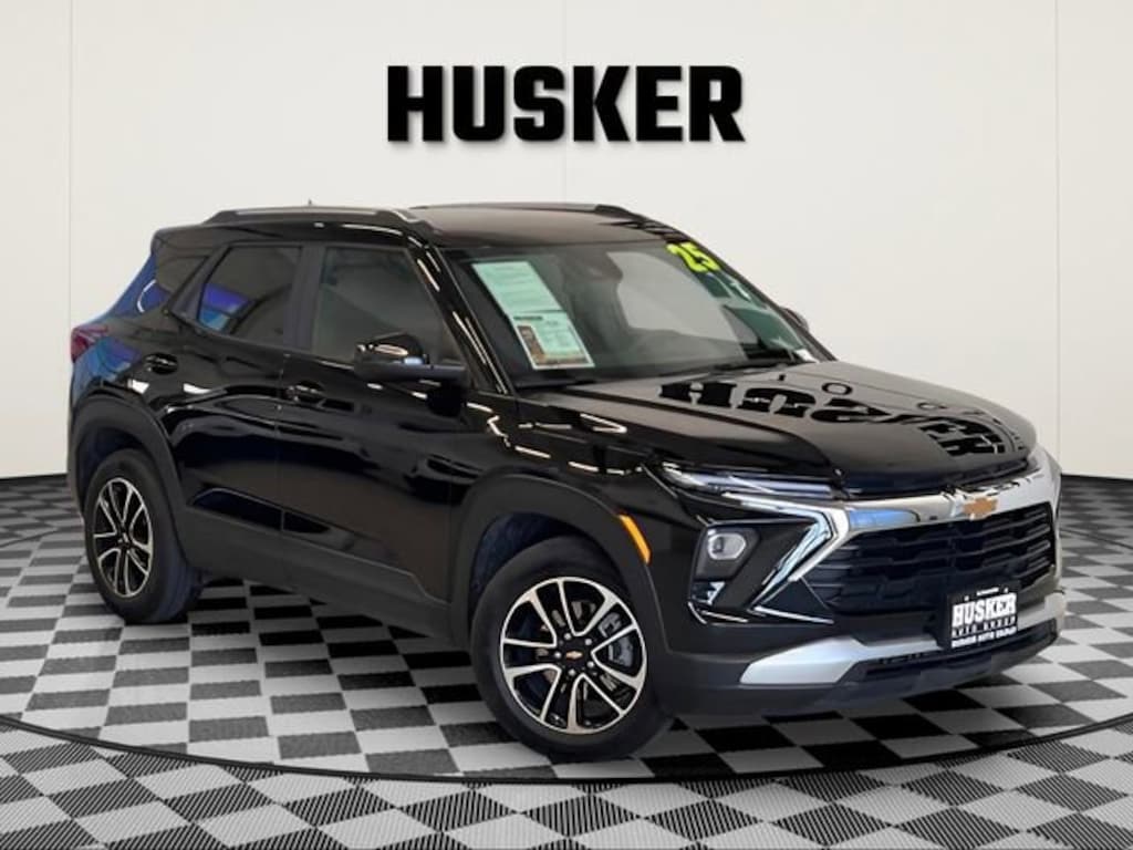 Used 2025 Chevrolet Trailblazer LT SUV