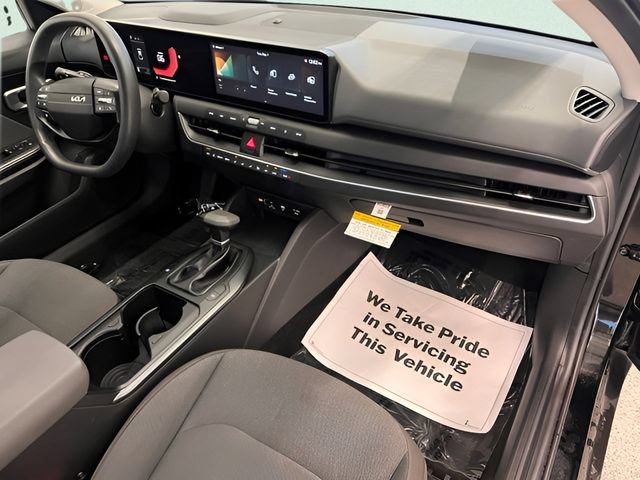 2025 Kia K4 LXS - Photo 10