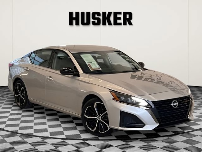 2025 Nissan Altima SR FWD Sedan