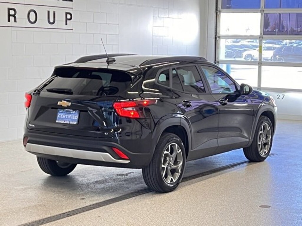 Certified 2025 Chevrolet Trax LT SUV