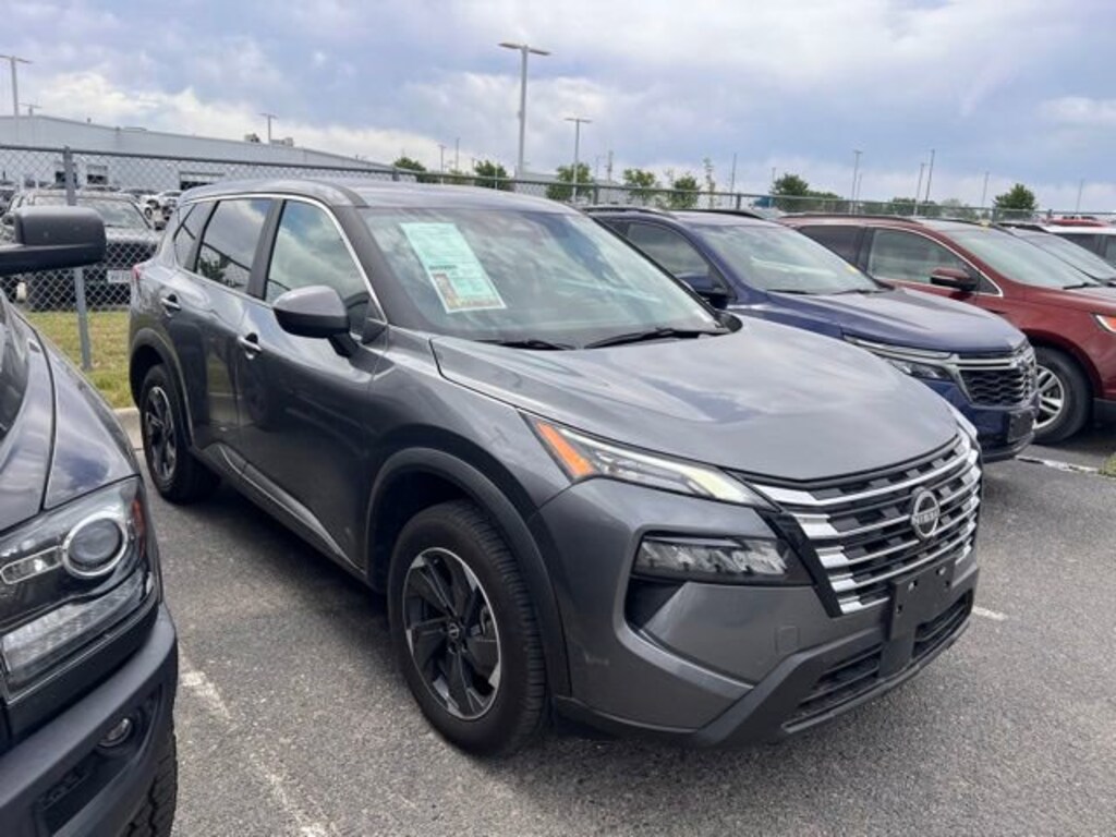 Used 2025 Nissan Rogue SV Intelligent AWD SUV