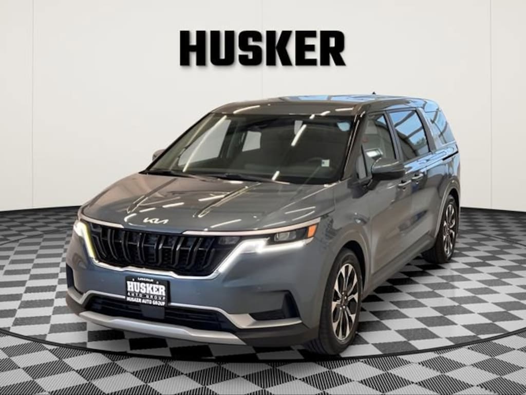 Used 2024 Kia Carnival MPV EX Minivan