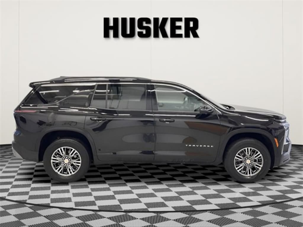 Certified 2025 Chevrolet Traverse LT SUV