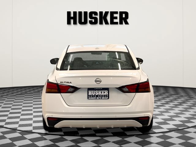 2025 Nissan Altima SV - Photo 6