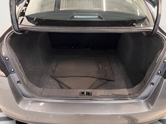 2025 Nissan Versa Sedan SV - Photo 8