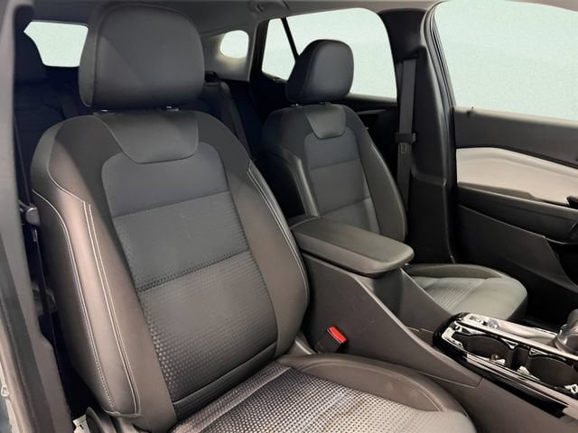 2025 Chevrolet Trax LT - Photo 13