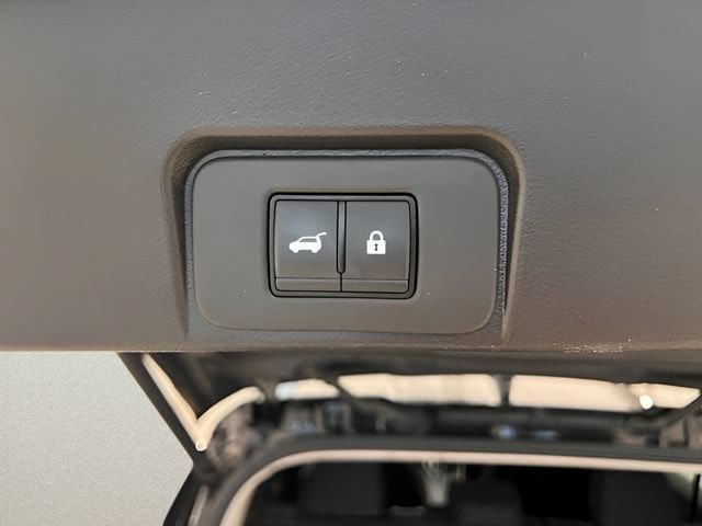 2025 Nissan Rogue SV - Photo 29