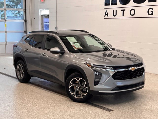  2025 Chevrolet Trax LT FWD   