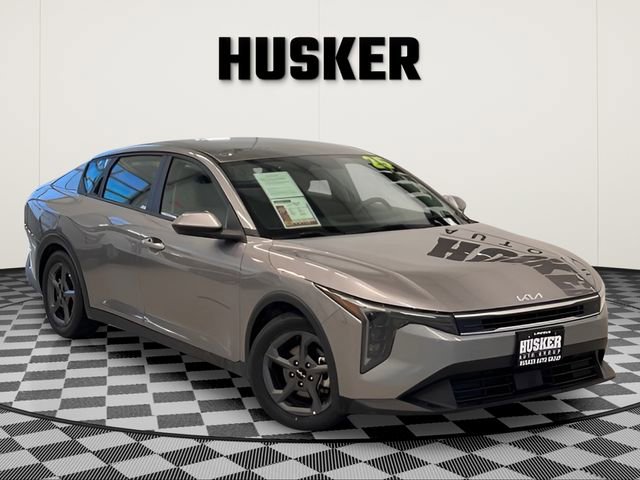 2025 Kia K4 LXS AT's photo