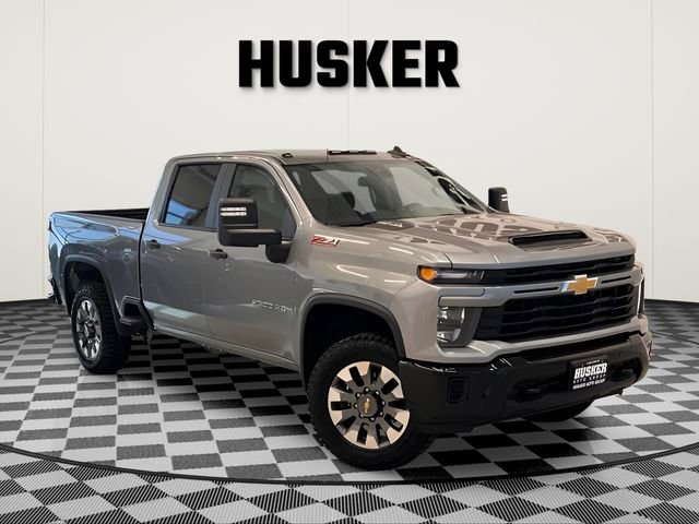 2025 Chevrolet Silverado HD Custom 4WD Crew Cab Standard Box's photo
