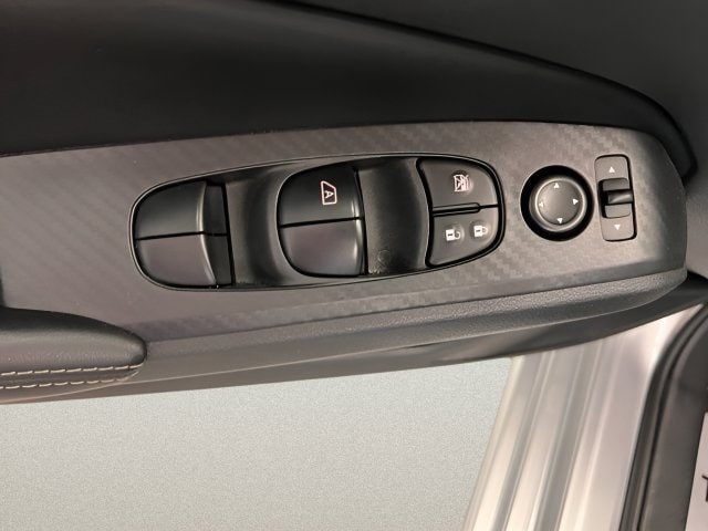 2025 Nissan Altima SV - Photo 13