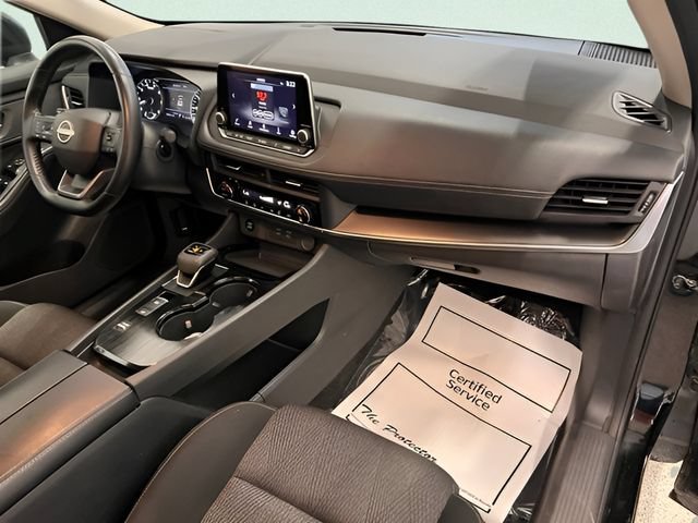 2025 Nissan Rogue SV - Photo 14