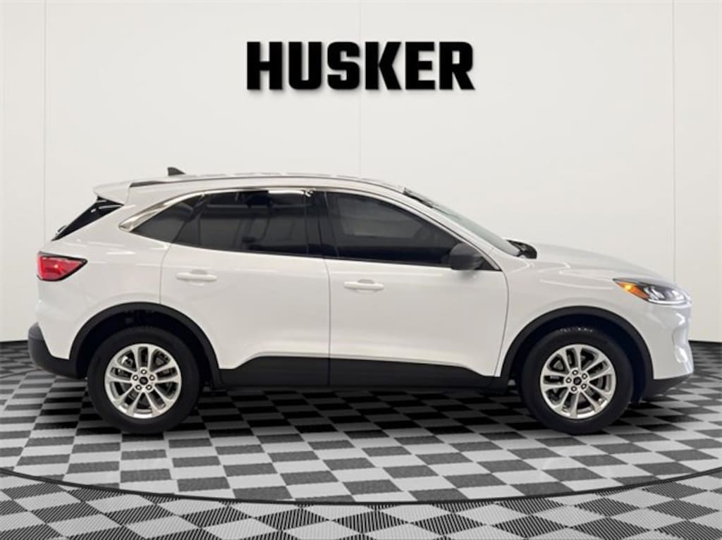 Used 2022 Ford Escape SE