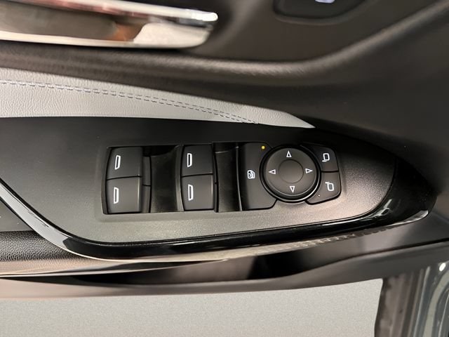 2025 Chevrolet Trax LT - Photo 17