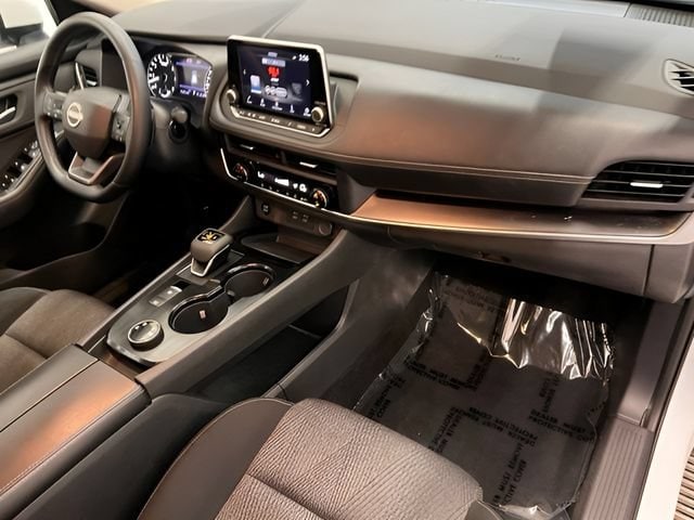2026 Nissan Rogue SV - Photo 13