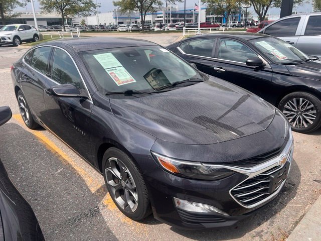  2023 Chevrolet Malibu LT with 1LT FWD   