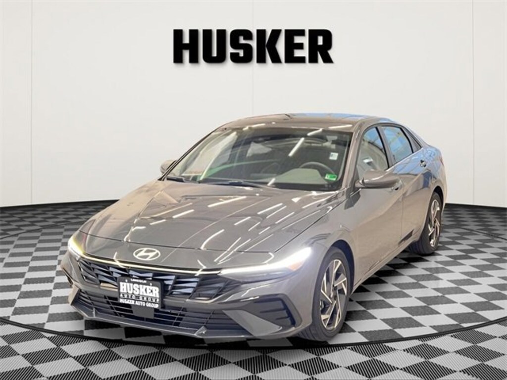 Used 2025 Hyundai Elantra SEL Convenience Sedan