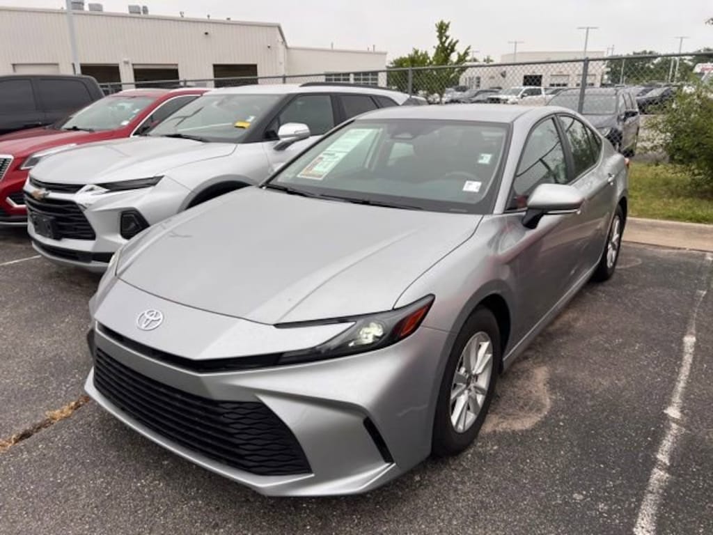 Used 2025 Toyota Camry LE