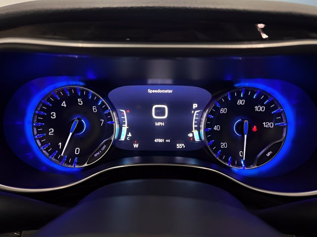 Used 2022 Gray Chrysler Limited image 23