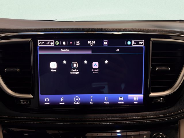 Used 2022 Gray Chrysler Limited image 33